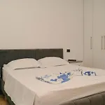 Kote's Beachside 22 Апартаменты Дуррес